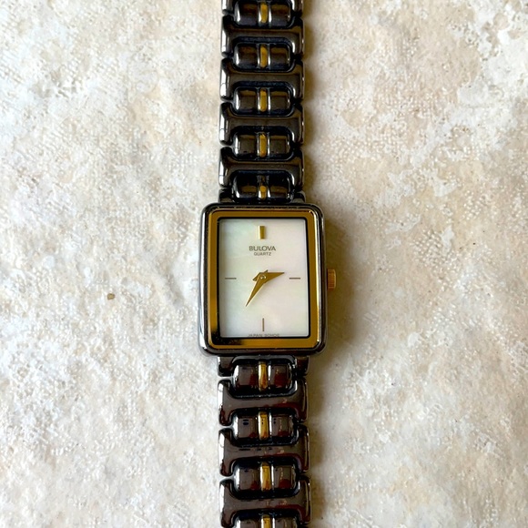 Bulova lady #90H06